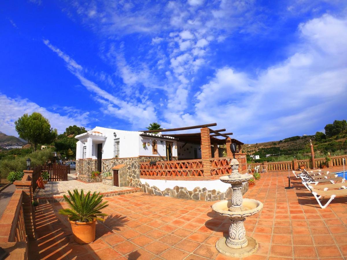 Casa La Araucaria Villa Frigiliana Exterior photo