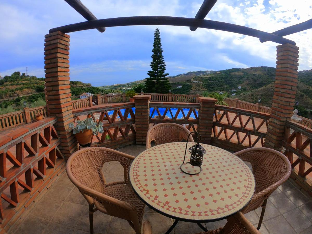 Casa La Araucaria Villa Frigiliana Exterior photo