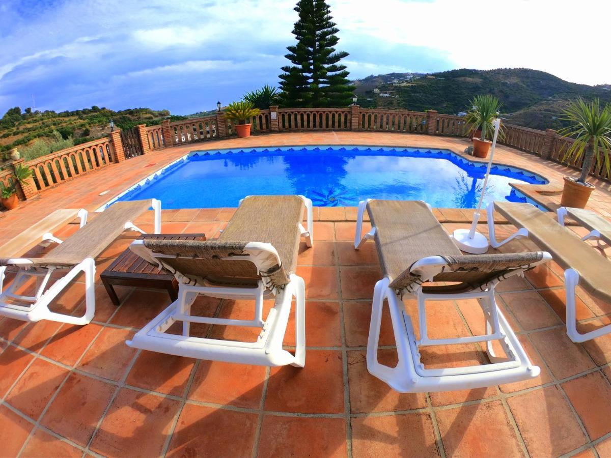 Casa La Araucaria Villa Frigiliana Exterior photo